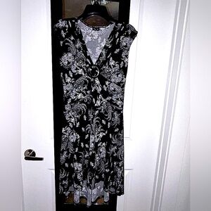 Vintage Y2K Ruby Rox Black & White High-Low Floral Party Dress w/ Cap Sleeves